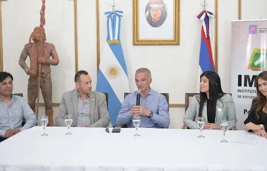 Presentan-Tecnicatura-Superior-en-Interprete-de-Lengua-de-Senas