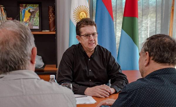 Firman-convenio-para-la-construccion-de-Mercado-Concentrador-en-San-Vicente