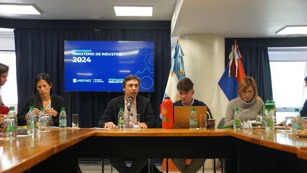 Nicolas-Trevisan-expone-el-presupuesto-para-el-Ministerio-de-Industria