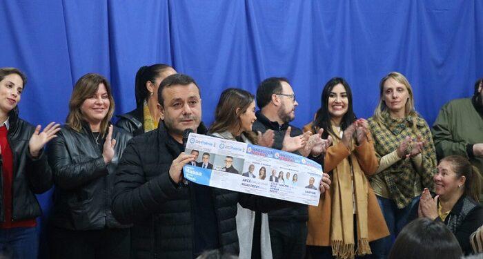 Presentacion-de-candidatos-para-las-PASO-Montecarlo-700x375