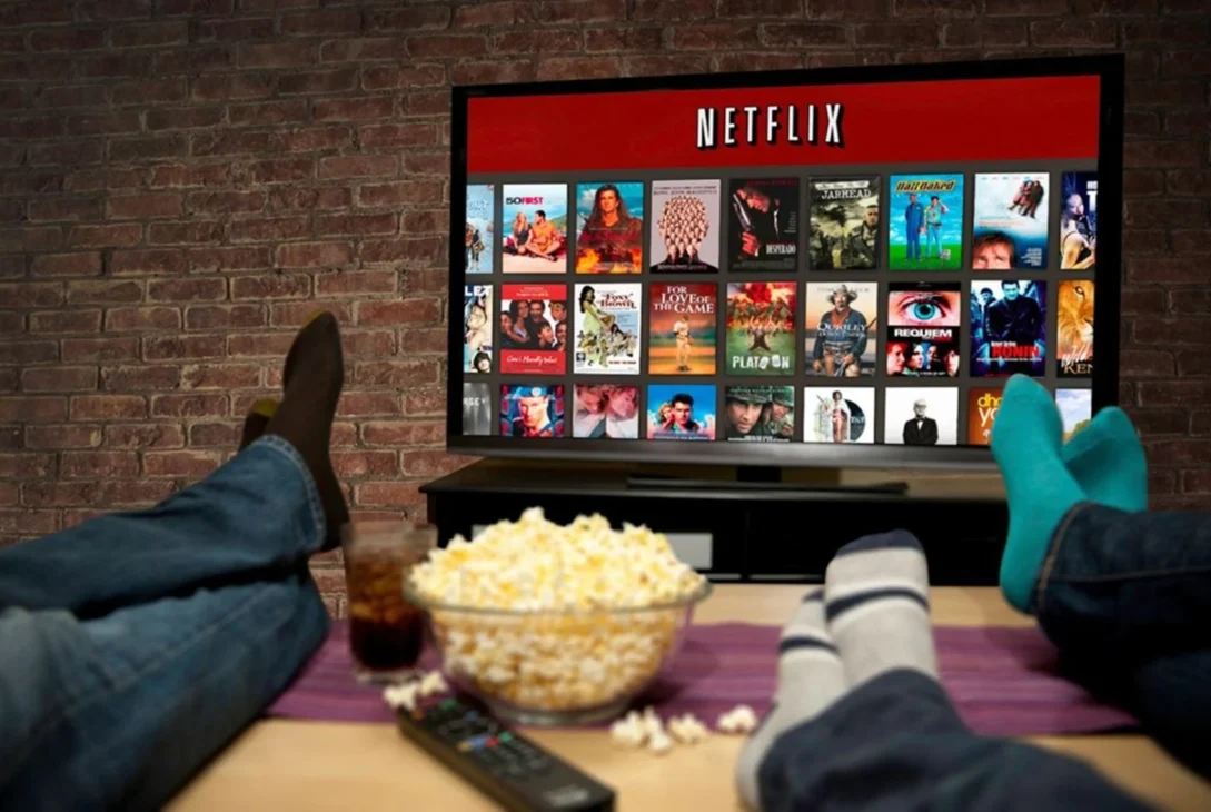 gente-viendo-netflix-1848859-1089x730