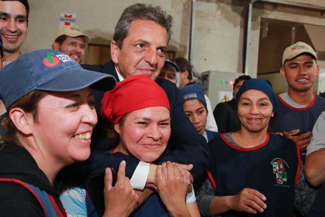 14-11-2023_el_ministro_de_economia_y-1-1089x730