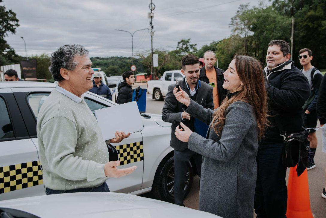 Copia-de-2023-07-14-Iguazu-Entrega-Ahora-Taxis-57-scaled