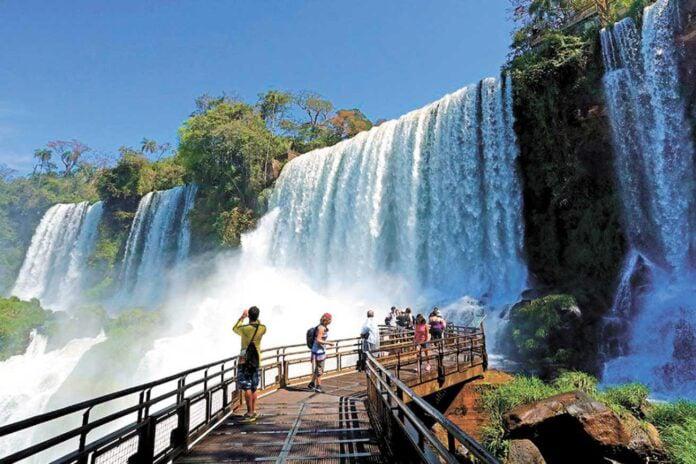 Cataratas-turismo-696x464