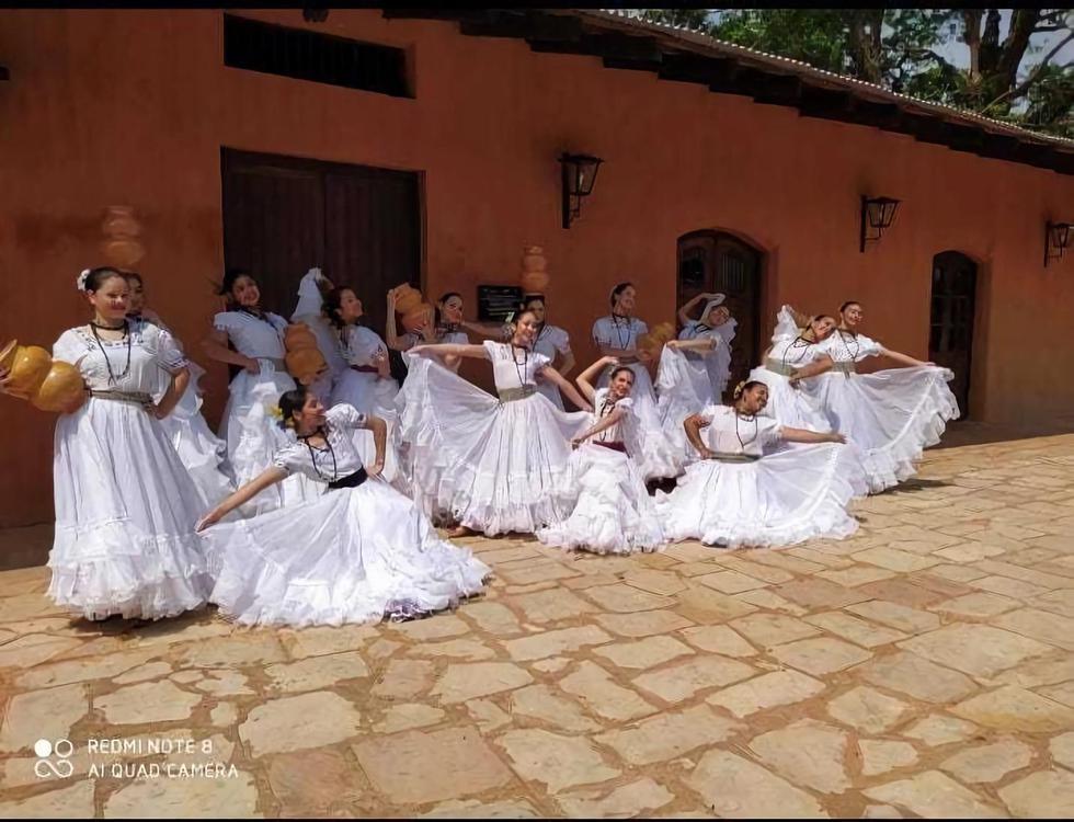 Academia Danzando (3)