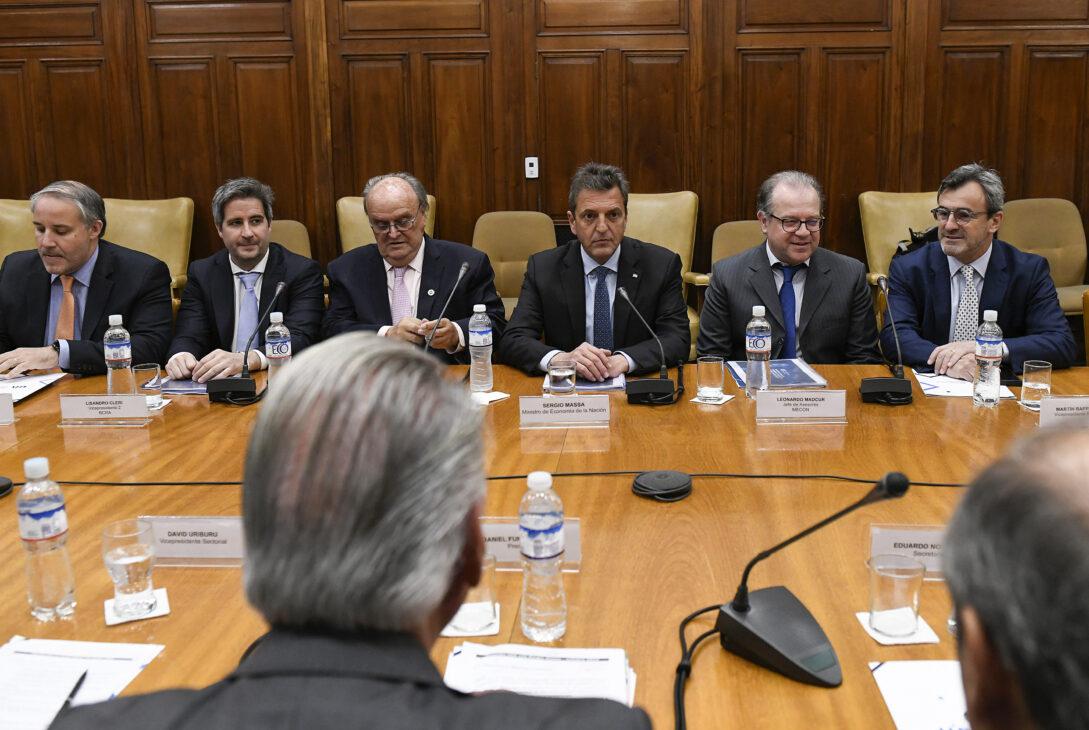 31-10-2023_el_ministro_de_economia_sergio-1089x730