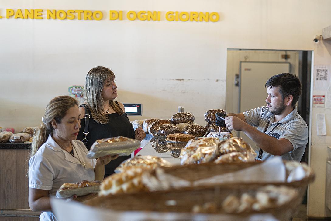 GENTE-COMPRANDO-PAGANDO-AHORA-KIOSCO-SUPERMERCADO-CARNICERIA-PANADERIA_0003_Capa-30