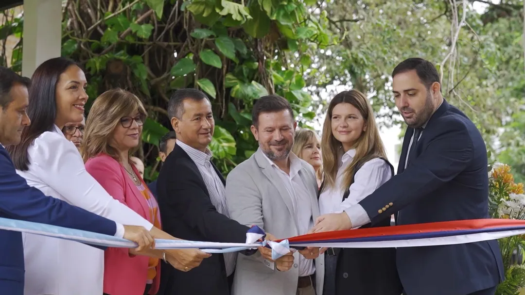 Alem-da-un-paso-historico-con-nuevas-aulas-y-el-lanzamiento-de-la-carrera-de-Medicina-013
