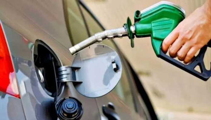 venta-de-combustible-696x395