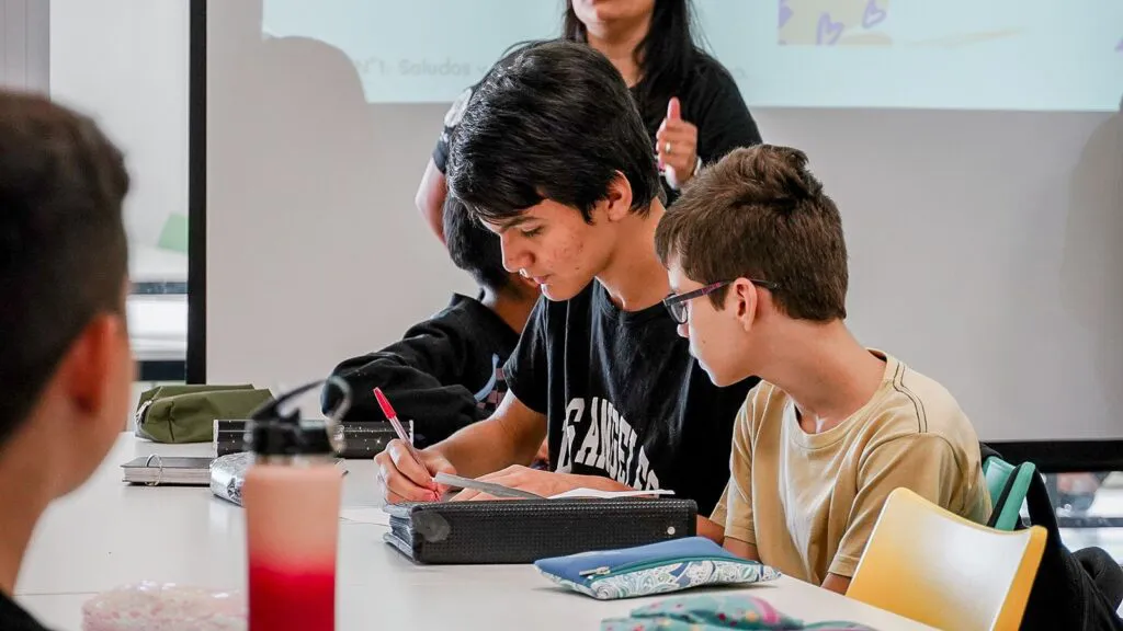 Inicio-de-clases-escuela-aula-7-1024x576