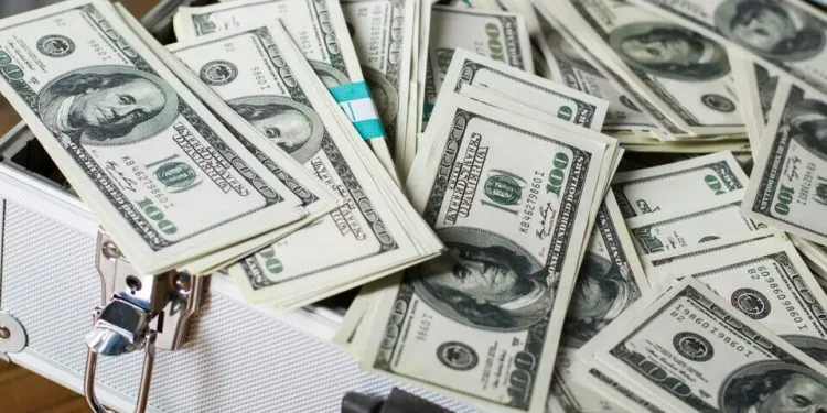 Dolares-fugados-e1649685679739