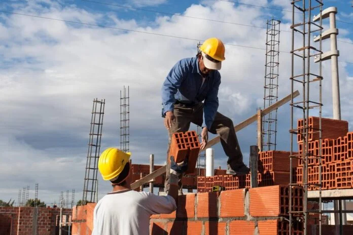 construccion--696x464